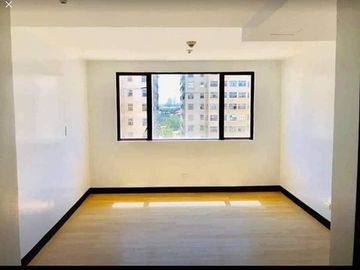10K monthly 1BR Loft type Lipat agad!! Condo for sale in Cambridge Village