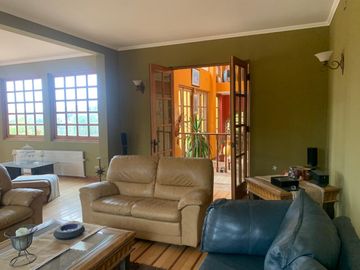 Hermosa casa en gran terreno, fundo El Rincón, Villa Alemana