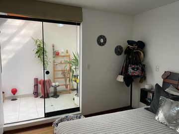 VENDO LINDO DUPLEX CON VISTA EXTERNA DE 155 M2 APROX. EN PRIMER Y SEGUNDO PISO EN SURCO