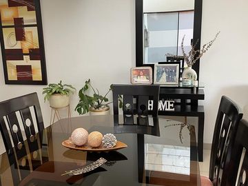 VENDO LINDO DUPLEX CON VISTA EXTERNA DE 155 M2 APROX. EN PRIMER Y SEGUNDO PISO EN SURCO