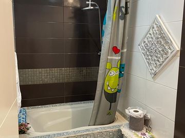 VENDO LINDO DUPLEX CON VISTA EXTERNA DE 155 M2 APROX. EN PRIMER Y SEGUNDO PISO EN SURCO