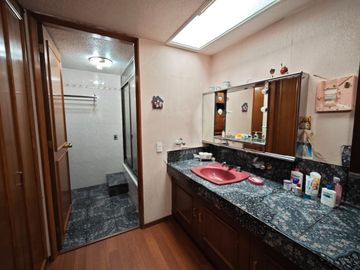 CASA EN VENTA EN CIUDAD SATELITE NAUCALPAN