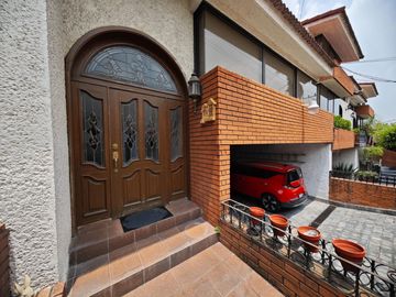 CASA EN VENTA EN CIUDAD SATELITE NAUCALPAN