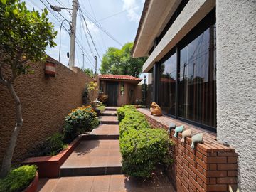 CASA EN VENTA EN CIUDAD SATELITE NAUCALPAN