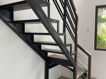 Townhouse near Robinsons Place Dasmariñas - Pre-selling and RFO available. Special Promo Awaits you!