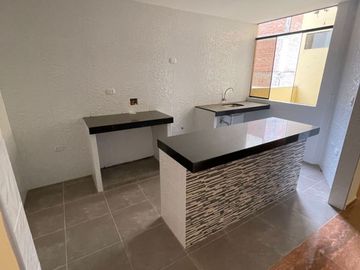 Venta de Departamento de Estreno 2 (Segundo) Piso en Ate