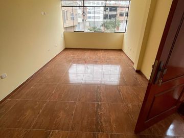 Venta de Departamento de Estreno 2 (Segundo) Piso en Ate