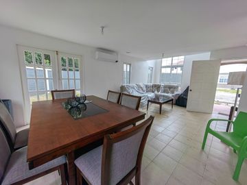 For Assume 6 Bedrooms House in Panglao Island