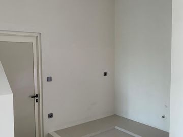 Dijual Rumah Murah Baru Renov Istimewa Strategi Langka Di Pakuwon City San Antonio Mulyorejo Dekat Pakuwon City Mall, Kampus Widya Mandala Dan ITS Ker