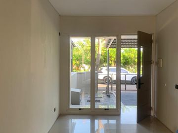 Dijual Rumah Murah Baru Renov Istimewa Strategi Langka Di Pakuwon City San Antonio Mulyorejo Dekat Pakuwon City Mall, Kampus Widya Mandala Dan ITS Ker