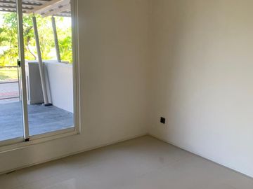 Dijual Rumah Murah Baru Renov Istimewa Strategi Langka Di Pakuwon City San Antonio Mulyorejo Dekat Pakuwon City Mall, Kampus Widya Mandala Dan ITS Ker