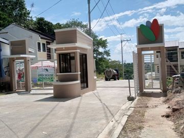 Classic 2 Storey Townhouse for sale in Antipolo Rizal w/2 Bedrooms near SM Cherry Antipolo.PH2538