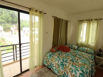 Classic 2 Storey Townhouse for sale in Antipolo Rizal w/2 Bedrooms near SM Cherry Antipolo.PH2538