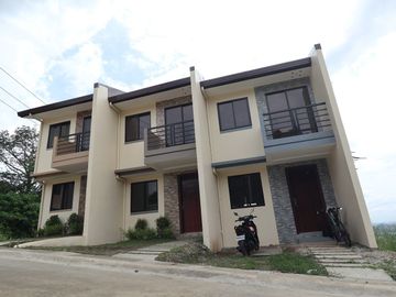 Classic 2 Storey Townhouse for sale in Antipolo Rizal w/2 Bedrooms near SM Cherry Antipolo.PH2538