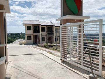 Classic 2 Storey Townhouse for sale in Antipolo Rizal w/2 Bedrooms near SM Cherry Antipolo.PH2538