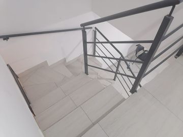 CASA EN VENTA EN APODACA NL ZONA VALLE DE SAN MIGUEL SECTOR II/PRIVADA 3 NIVELES