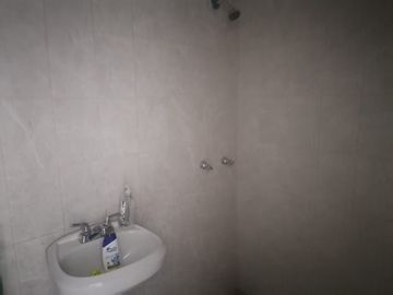 CASA EN VENTA EN APODACA NL ZONA VALLE DE SAN MIGUEL SECTOR II/PRIVADA 3 NIVELES
