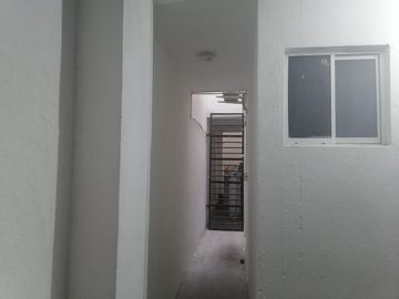 CASA EN VENTA EN APODACA NL ZONA VALLE DE SAN MIGUEL SECTOR II/PRIVADA 3 NIVELES