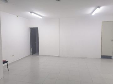 CASA EN VENTA EN APODACA NL ZONA VALLE DE SAN MIGUEL SECTOR II/PRIVADA 3 NIVELES