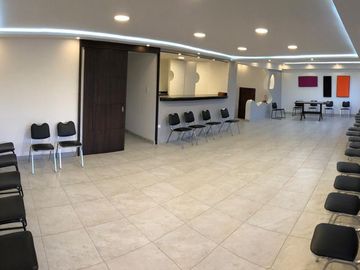 Vendo Departamento Remodelado Av Gaspar de Villarroel y Eloy Alfaro.