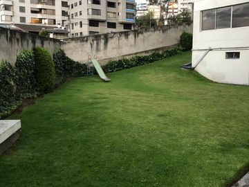 Vendo Departamento Remodelado Av Gaspar de Villarroel y Eloy Alfaro.