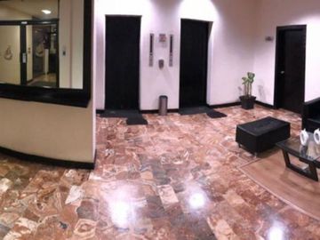 Vendo Departamento Remodelado Av Gaspar de Villarroel y Eloy Alfaro.