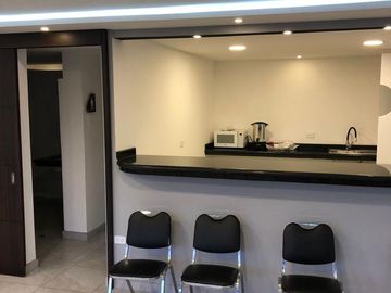 Vendo Departamento Remodelado Av Gaspar de Villarroel y Eloy Alfaro.