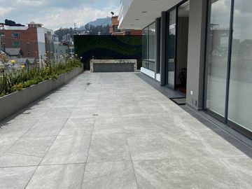 Magnífico departamento, acabados de lujo, doble altura: 741/351 m2
