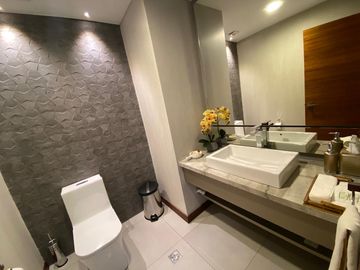 Magnífico departamento, acabados de lujo, doble altura: 741/351 m2