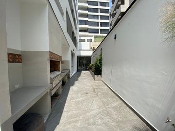 Magnífico departamento, acabados de lujo, doble altura: 741/351 m2