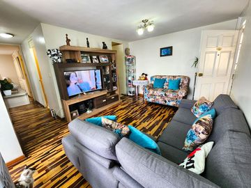 Se vende lindo departamento. Super bien ubicado