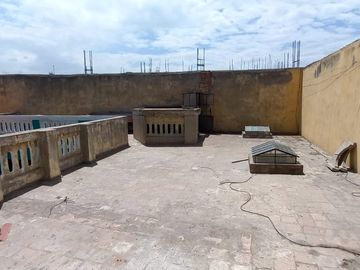 VENDO LOCAL COMERCIAL EN ESQUINA DE CALLE PIZARRO ( SEGUNDO PISO)