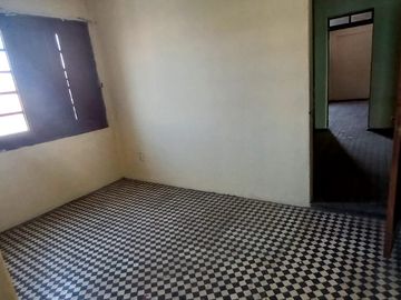 VENDO LOCAL COMERCIAL EN ESQUINA DE CALLE PIZARRO ( SEGUNDO PISO)