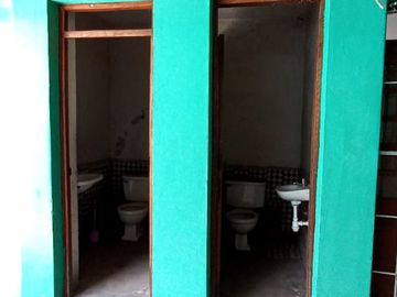 VENDO LOCAL COMERCIAL EN ESQUINA DE CALLE PIZARRO ( SEGUNDO PISO)