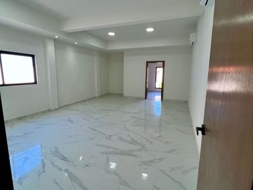 Se vende casa ubicada en Cerrada del Carmen.