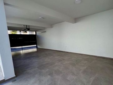 Se vende casa ubicada en Cerrada del Carmen.