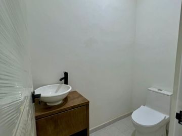 Se vende casa ubicada en Cerrada del Carmen.