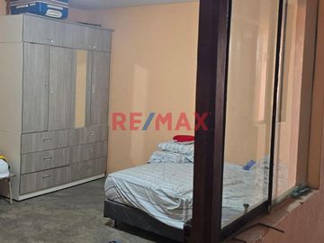 1095127-Venta De Casa Frente A Parque Cerca Av. Los Olivos Y Canta Callao