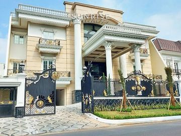 Dijual Rumah Super Mewah di Jl Sekolah Kencana Pondok Indah