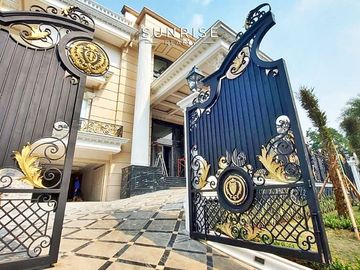 Dijual Rumah Super Mewah di Jl Sekolah Kencana Pondok Indah