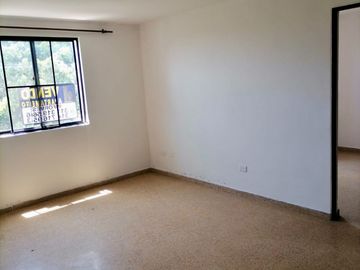 Se vende apartamento ubicado en el conjunto “La Alambra V estapa” cuarto piso