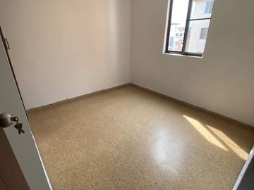Se vende apartamento ubicado en el conjunto “La Alambra V estapa” cuarto piso