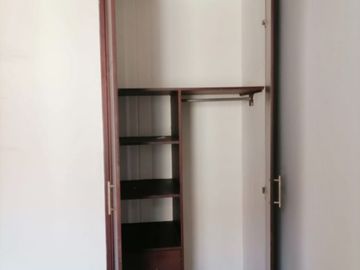 Se vende apartamento ubicado en el conjunto “La Alambra V estapa” cuarto piso