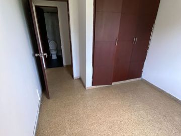 Se vende apartamento ubicado en el conjunto “La Alambra V estapa” cuarto piso