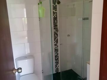 Se vende apartamento ubicado en el conjunto “La Alambra V estapa” cuarto piso