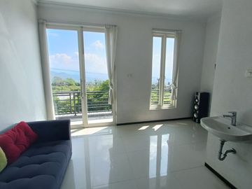 Rumah Villa + Kolam Renang Luas 298 di Kusuma Hill Batu Malang