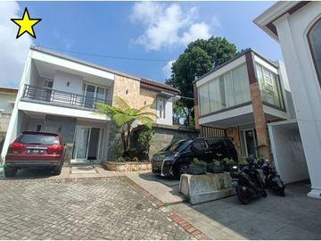 Rumah Villa + Kolam Renang Luas 298 di Kusuma Hill Batu Malang