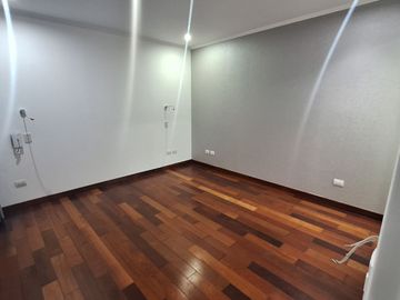 Vendo Ultimo Departamento de 256 m² con Vista Calle en Santiago de Surco