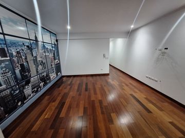 Vendo Ultimo Departamento de 256 m² con Vista Calle en Santiago de Surco