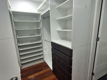 Vendo Ultimo Departamento de 256 m² con Vista Calle en Santiago de Surco